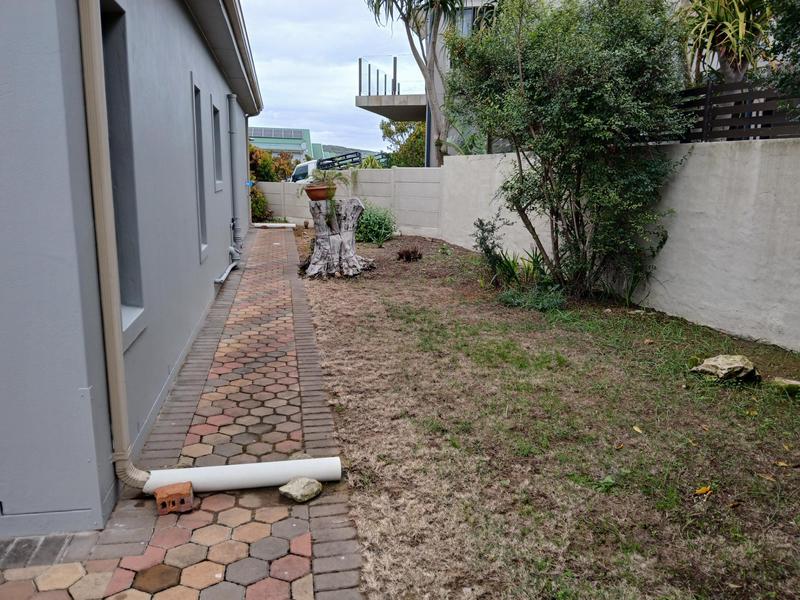 2 Bedroom Property for Sale in Stilbaai Wes Western Cape